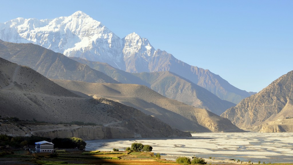 Tour nord des Annapurnas - Vallée de Kali Gandaki, depuis Kagbeni (2800m) et vue sur les Nilgiri (7061m)