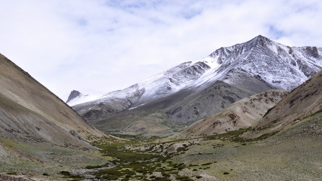 Vue sur le col de Ganda La après la tempête de grêle