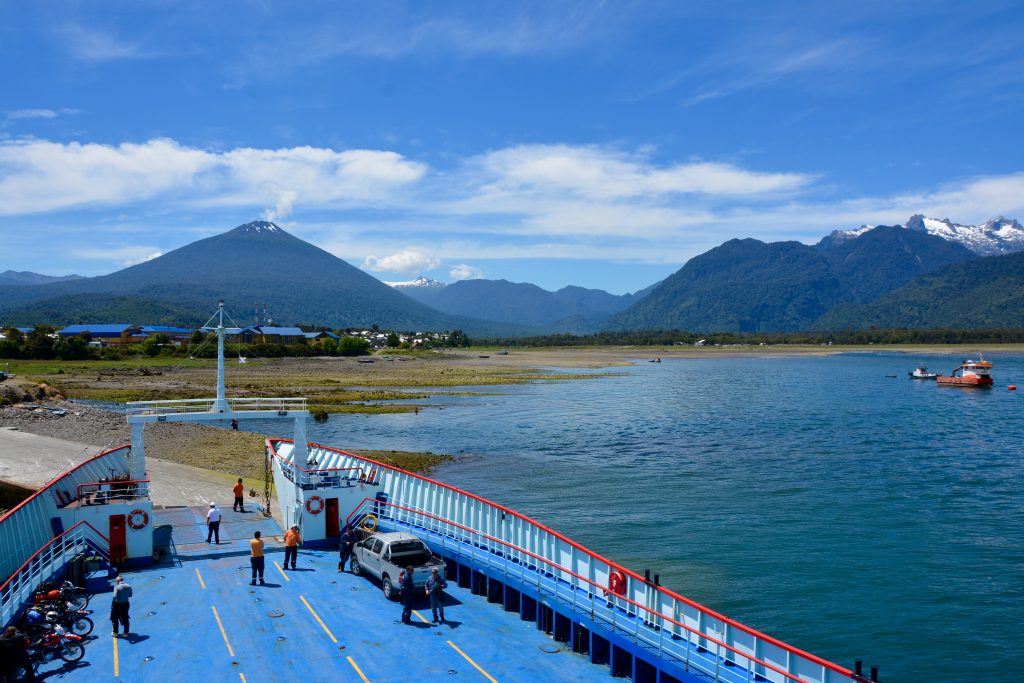 ferry Hornopiren